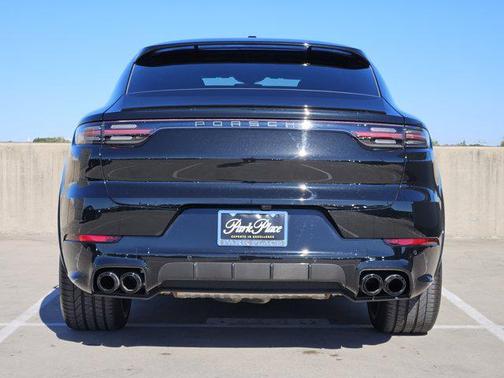 2023 Porsche Cayenne Platinum Edition