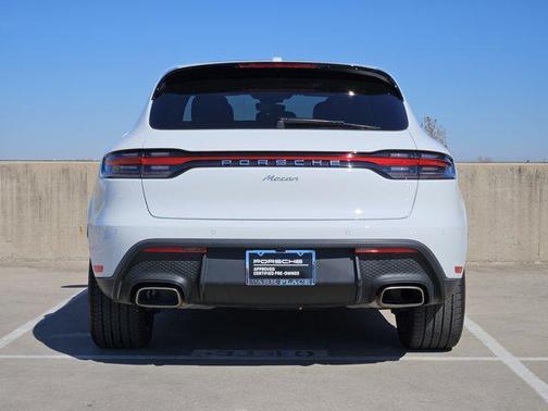 2025 Porsche Macan AWD