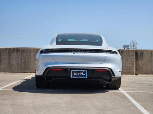2025 Porsche Taycan 4S