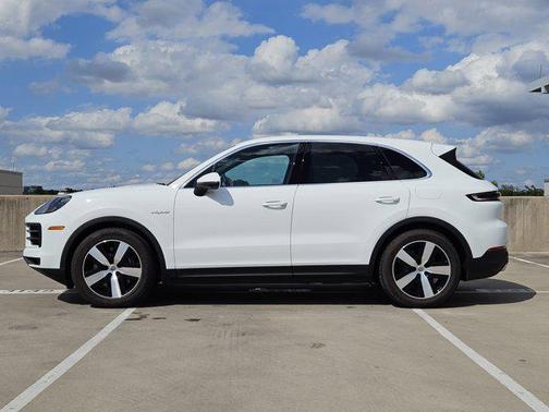 2024 Porsche Cayenne E-Hybrid S