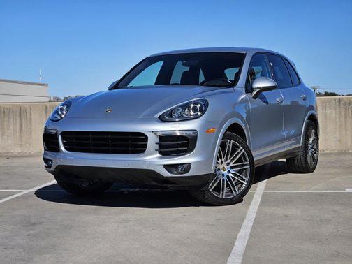 2017 Porsche Cayenne Platinum Edition