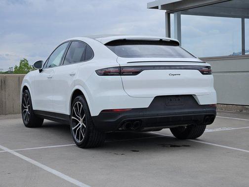 White 2023 Porsche Cayenne Cayenne
