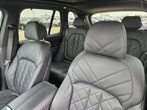 Black Sapphire Metallic 2023 BMW X5 M50i