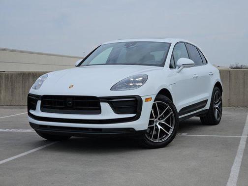 2025 Porsche Macan AWD