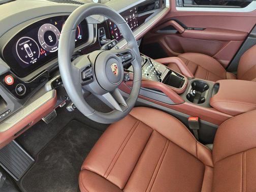 2025 Porsche Cayenne S