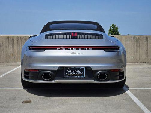 2020 Porsche 911 Carrera