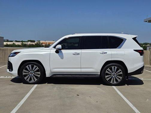 2024 Lexus LX 600 Luxury