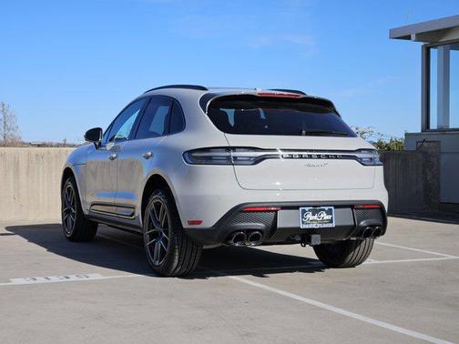 2026 Porsche Macan AWD