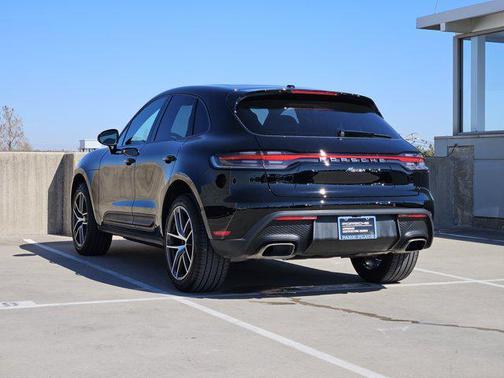 2026 Porsche Macan AWD