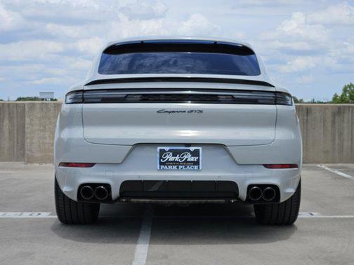 2025 Porsche Cayenne GTS