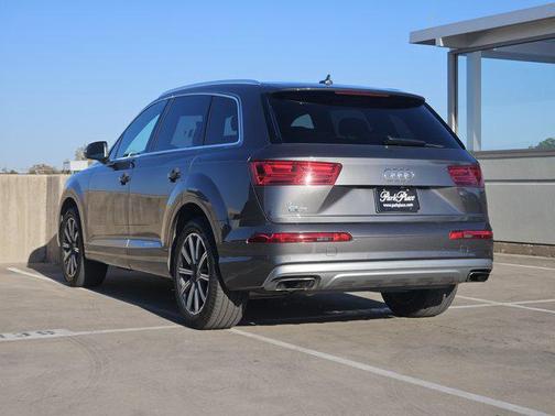 2019 Audi Q7 45 Premium Plus
