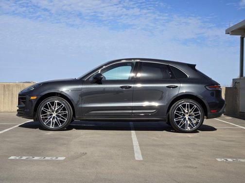 2026 Porsche Macan AWD