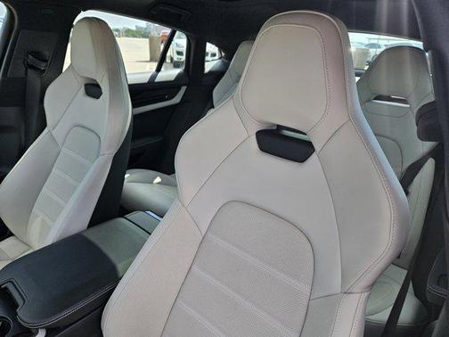 2024 Porsche Panamera 4