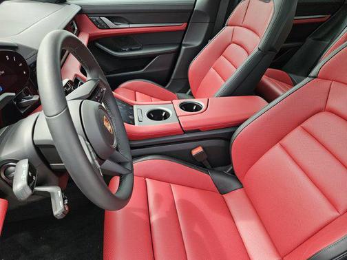 2025 Porsche Taycan 4S