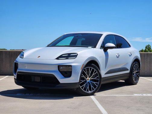 2025 Porsche Macan 4