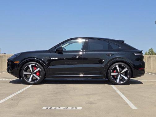 2025 Porsche Cayenne Turbo