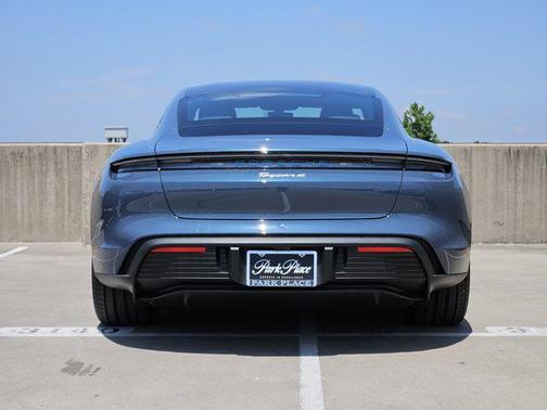2025 Porsche Taycan 4