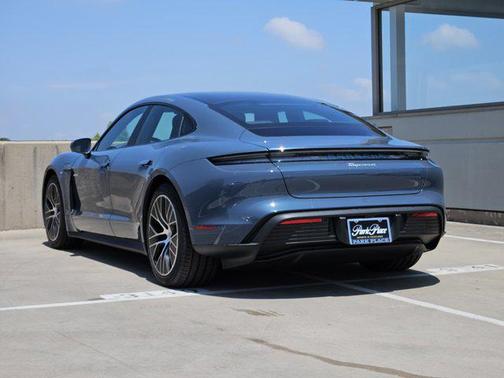 2025 Porsche Taycan 4
