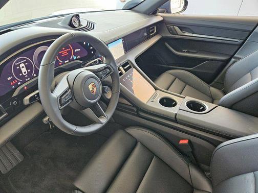 2025 Porsche Taycan 4