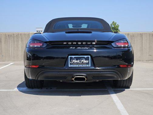 2022 Porsche 718 Boxster T