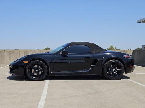 2022 Porsche 718 Boxster T