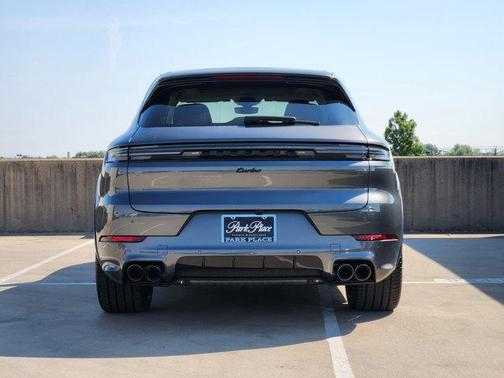 2025 Porsche Cayenne Turbo