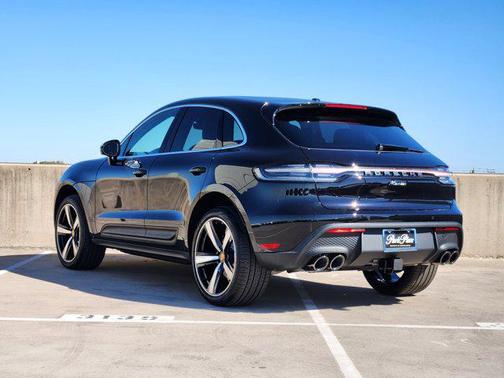 2026 Porsche Macan AWD