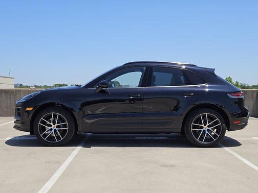 2025 Porsche Macan AWD