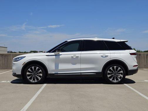 Pristine White 2021 Lincoln Corsair Reserve
