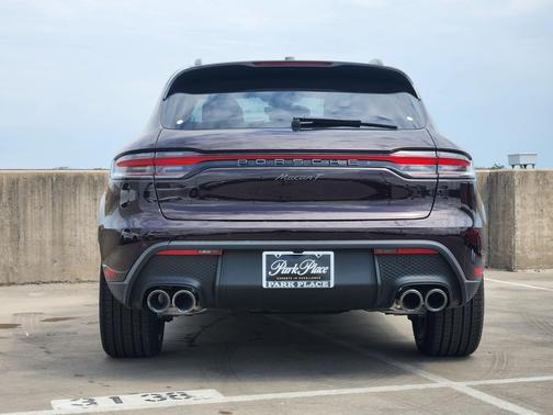 Copper Ruby Metallic 2026 Porsche Macan Macan