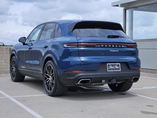 2025 Porsche Cayenne AWD