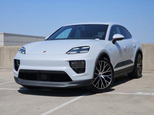 2025 Porsche Macan 4S