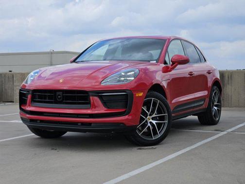 2025 Porsche Macan Base