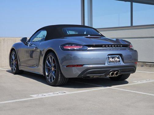 2025 Porsche 718 Boxster S