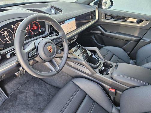 2026 Porsche Cayenne GTS