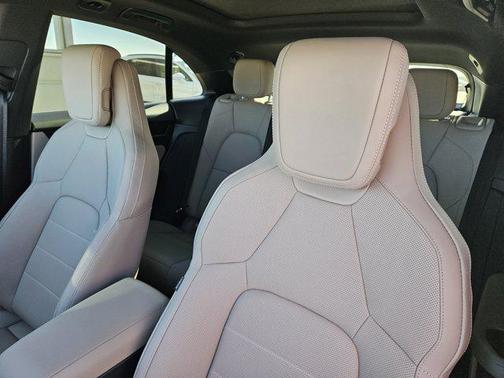 2025 Porsche Macan Electric