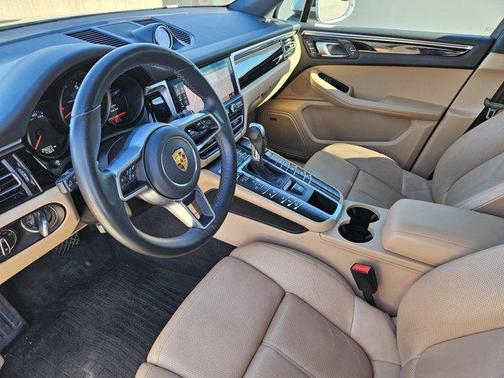 2021 Porsche Macan AWD