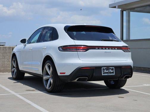 2024 Porsche Macan Base