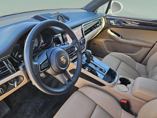 2025 Porsche Macan S