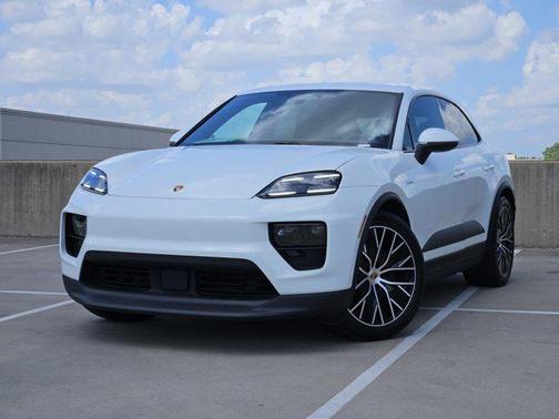 2024 Porsche Macan Base