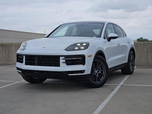 Carrara White Metallic 2026 Porsche Cayenne Cayenne