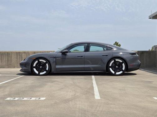 2025 Porsche Taycan 4