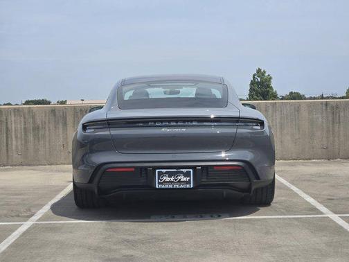 2025 Porsche Taycan 4