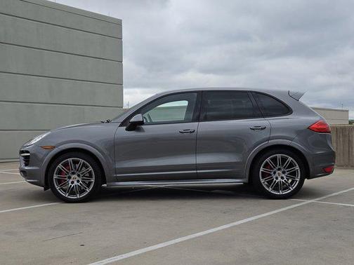2014 Porsche Cayenne Turbo