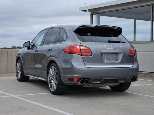 2014 Porsche Cayenne Turbo