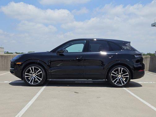 2024 Porsche Cayenne AWD