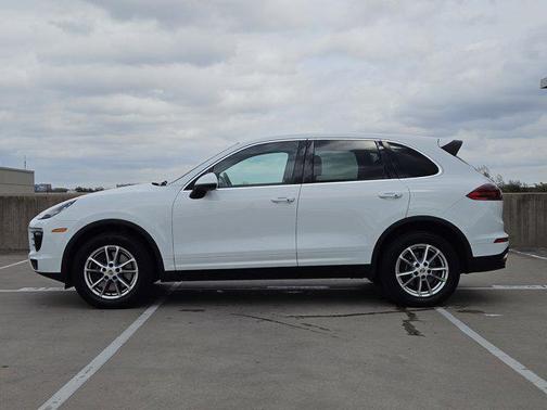 2016 Porsche Cayenne Cayenne