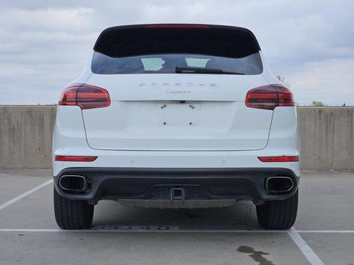 2016 Porsche Cayenne Cayenne