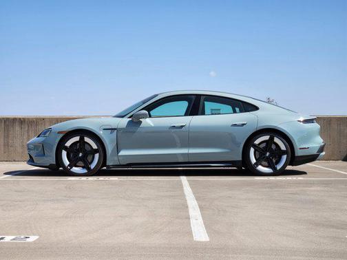 2025 Porsche Taycan RWD
