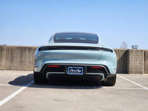 2025 Porsche Taycan RWD